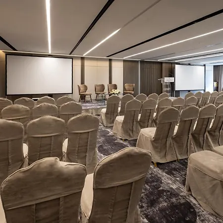 Njv Plaza מלון 5*