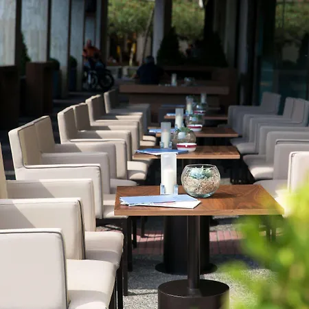 Njv Plaza Hotel