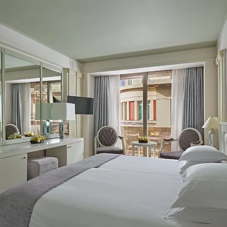 Njv Plaza Hotel 5*