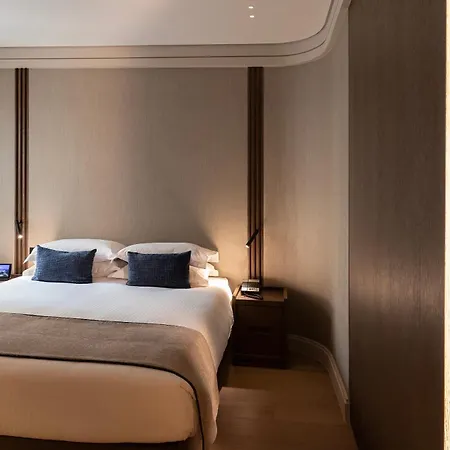Njv Plaza Hotel
