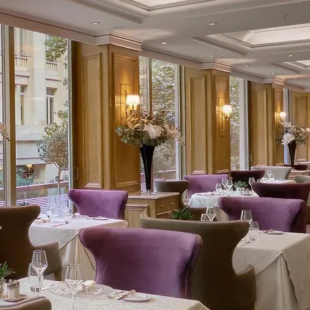 Njv Plaza Hotel 5*